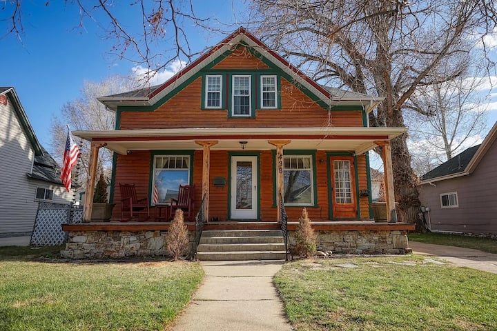 Historic downtown, 2-units, backyard, pets welcome