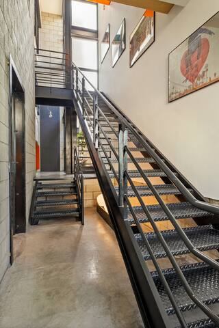 Hip Venice Home 3BD/1.5BA/WD – Steps from Beach! gallery image 5