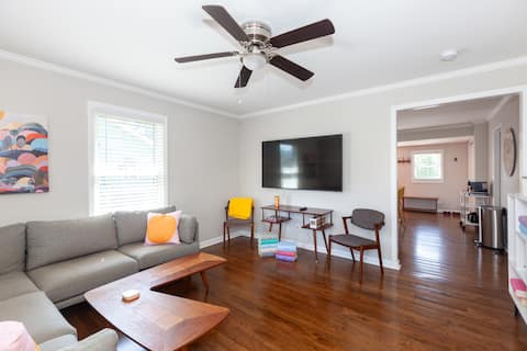 Successful Airbnb property: Mid-Century Modern Home Close to Downtown Belmont in Belmont