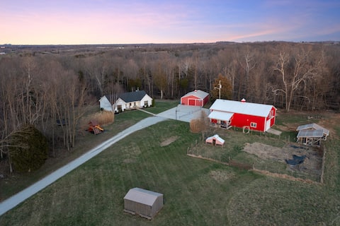 Barn + House | 30 Acres | Pickleball | Basketball