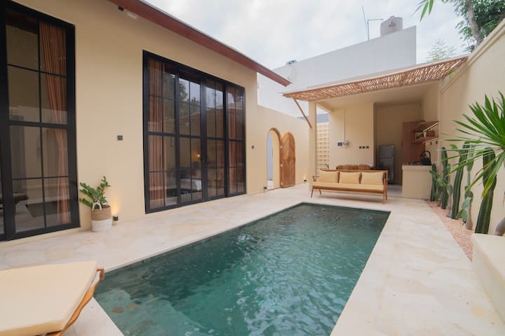 Luxe Villa Retreat | Book Now! - Jimbaran