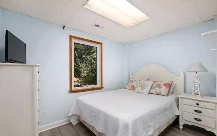 Détendez-vous dans cette chambre décorée avec goût