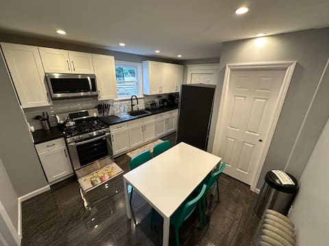 Lovely Room #5 Near NYC and EWR