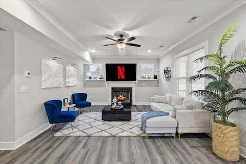 Cozy 5BR Yard,Games, 12 Min to Downtown