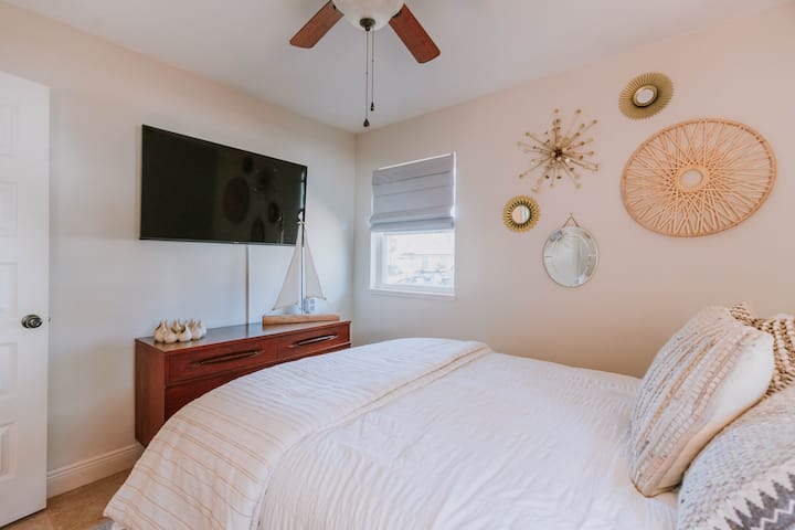 Bedroom with Smart TV