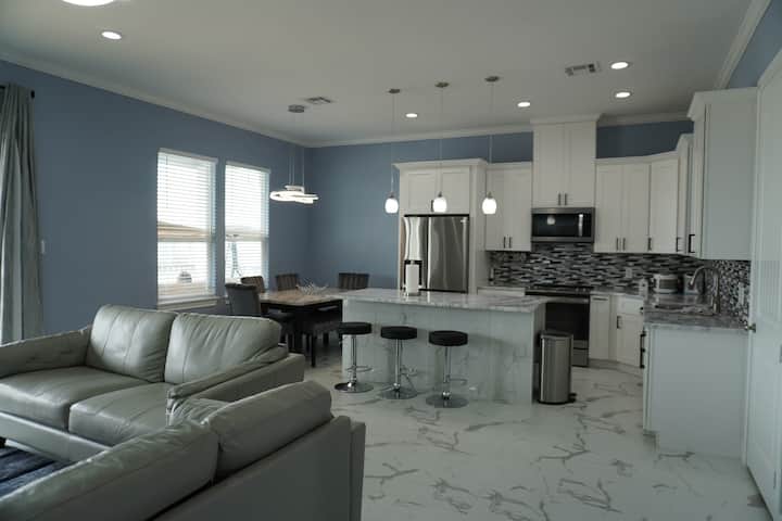 Moonstone Beach House - Freeport, TX