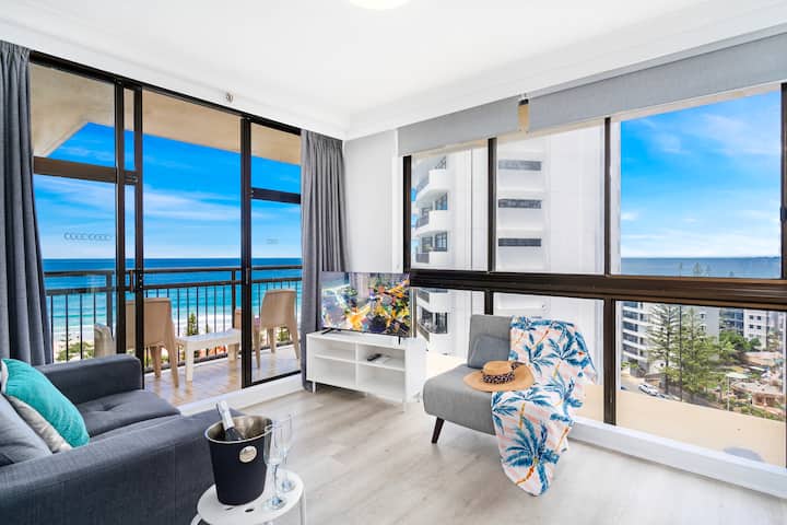 Renovated Ocean View Studio - Gold Coast