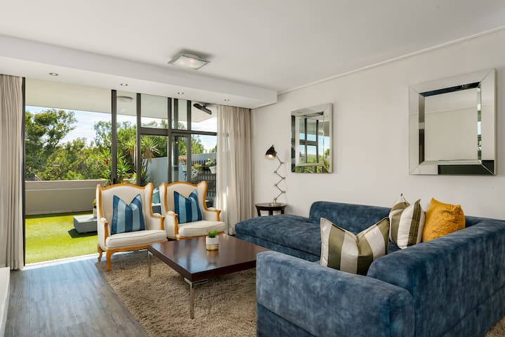 Central Green Point Apartment | Pool | Balcony gallery image 3