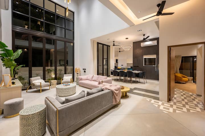 Living room image 9