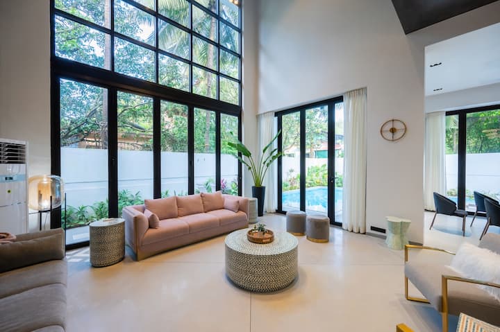 Living room image 5