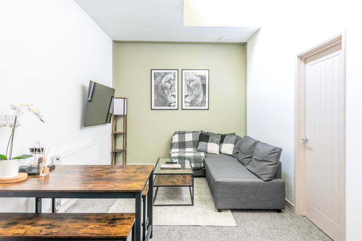 Upnor House-Free Parking by Prescott Apartments gallery image 4