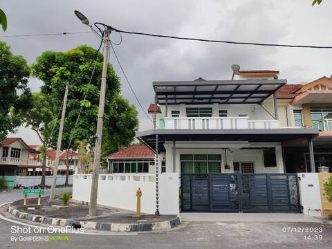 Leisure Homestay BM