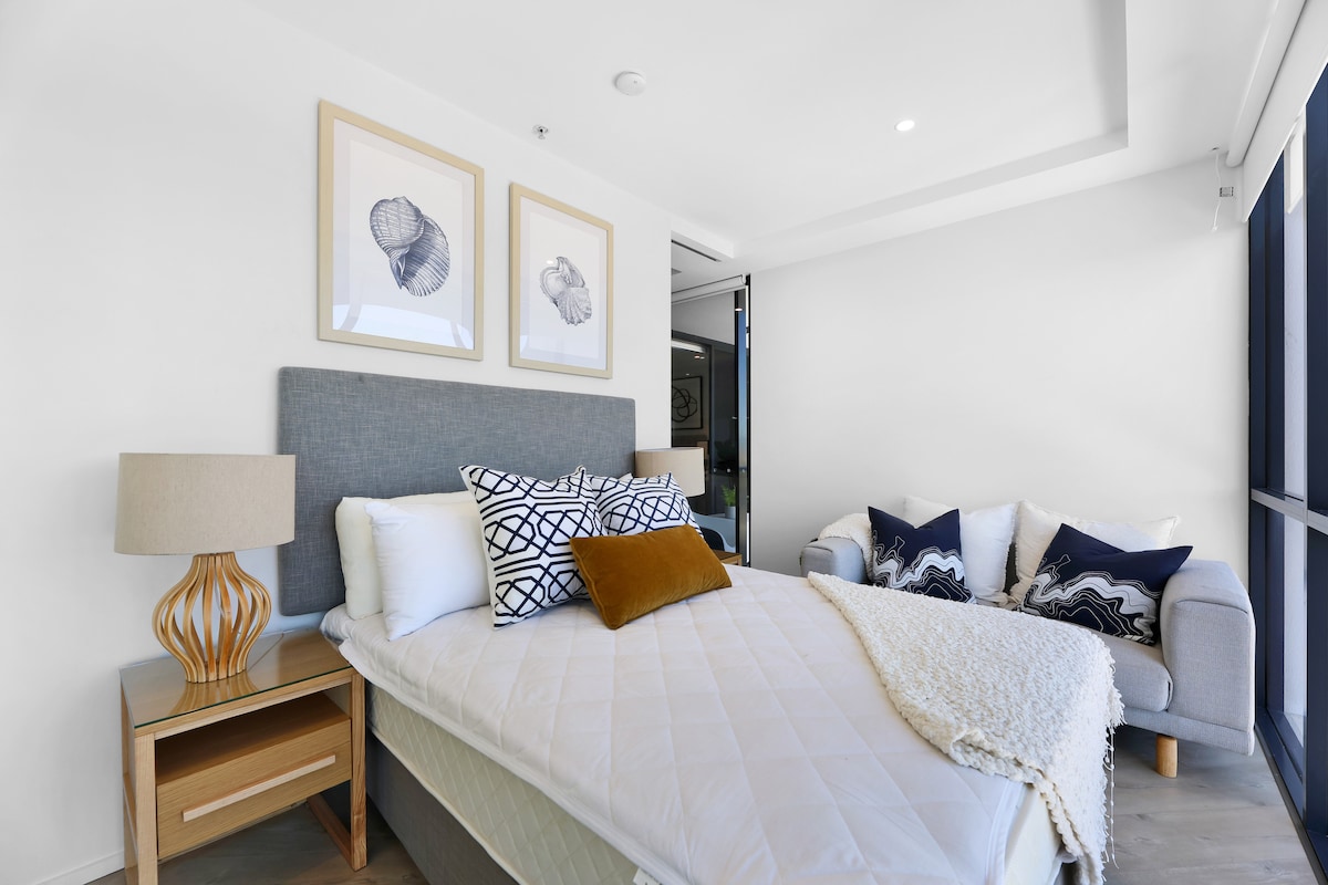 חדר שינה 2:  1 x מיטה זוגית 