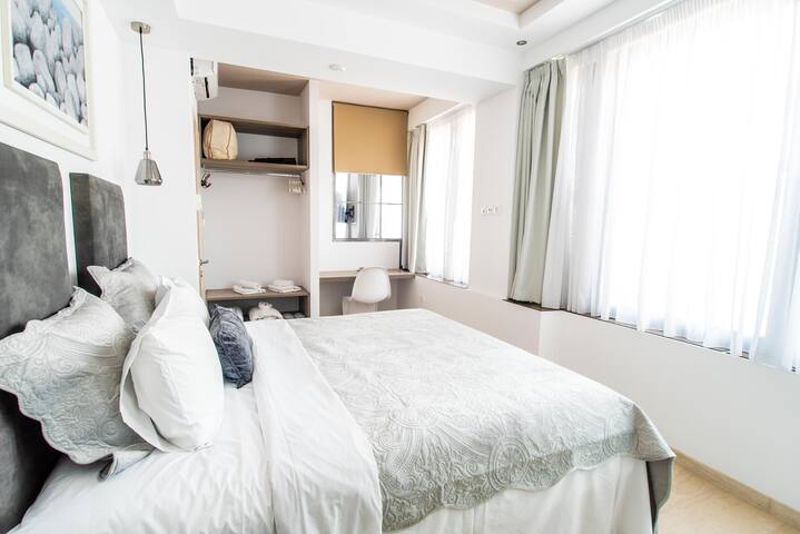 Riviera Jacuzzi&Sea view suite gallery image 5