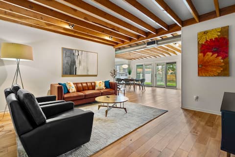 Popular Airbnb listing: Luxury Mid-Century Home | Near Domain & Downtown! in Allandale