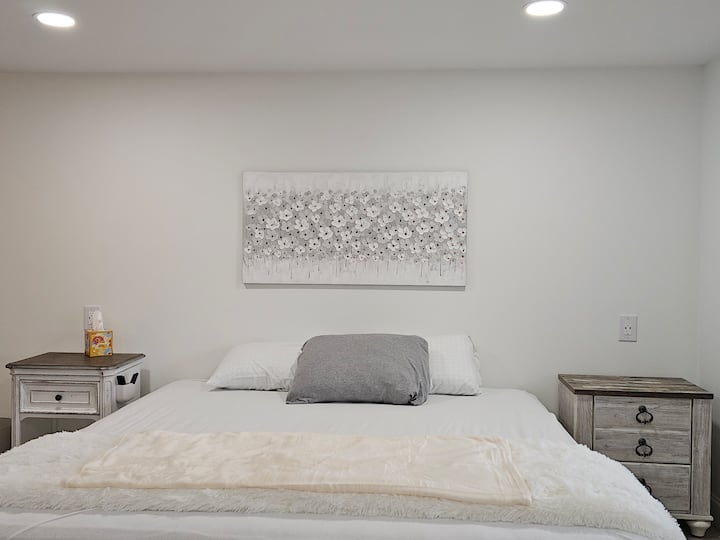Fireside Rm#1 White Elegance - Geneva