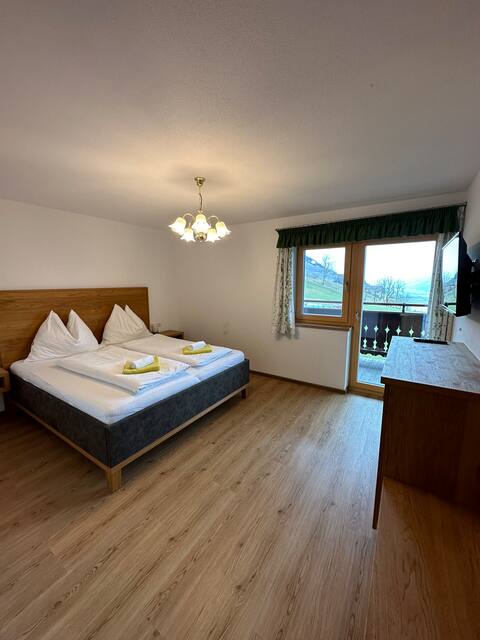 Top Airbnb: Hundsidl Luxurious apartment in Mittersill