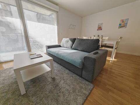 Paris 15 min Comfortable apartment sleeping 6