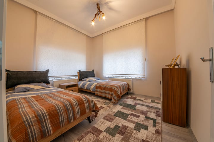 izba pre tínedžerov 2