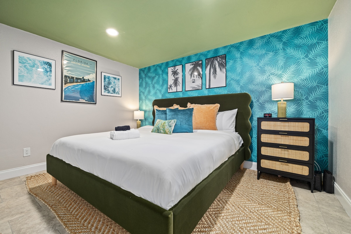 Televizor Roku 50"në dhomën e gjumit