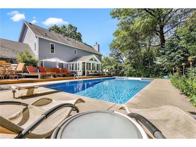 Private Pool | Huge house