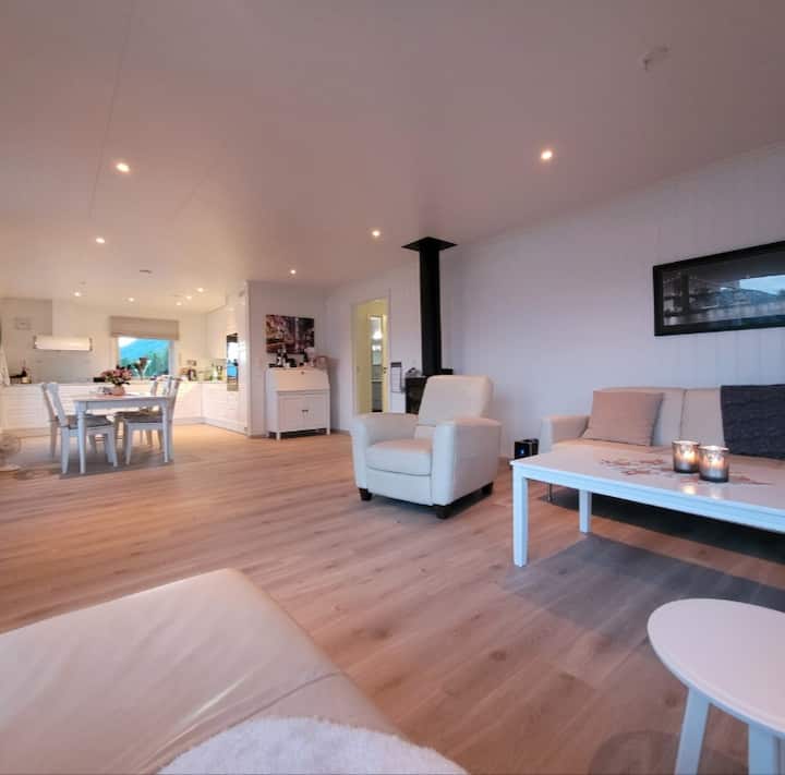 Villa Aurora - Couple Getaway - Instaworthy View - 挪威