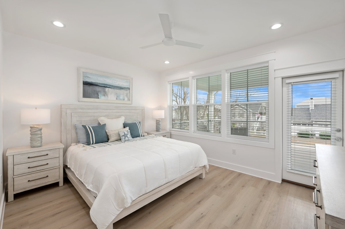 Spálňa 4.  Obr. 1.  Manželská posteľ s pripojenou kúpeľňou.