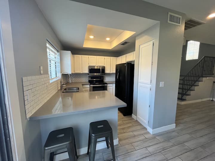 Home In The Heart Of Chandler - Chandler, AZ