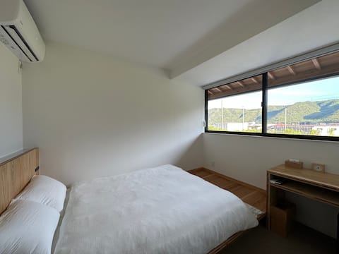 * Stay in Beppei Yaki * Double [Retro View] Accommodates up to 2 adults