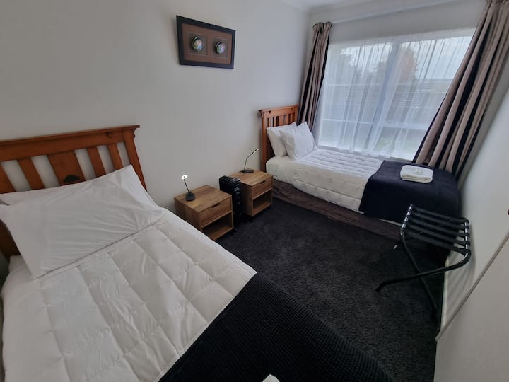 Трета спалня с 2 единични двойни легла.