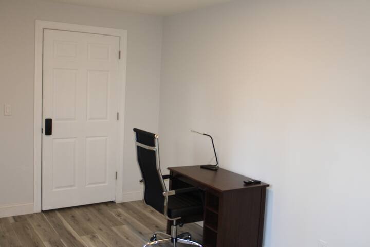 Cozy 2 Beds APT EZ Access to NY gallery image 5