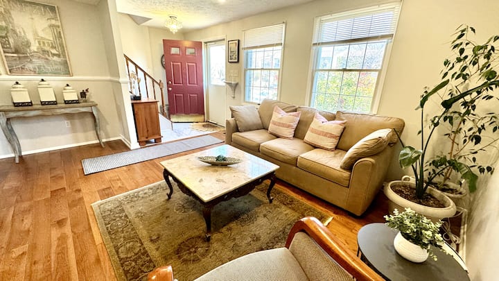 Sit Back & Relax Entire House/3bedrms/easy Parking - Rockville, MD