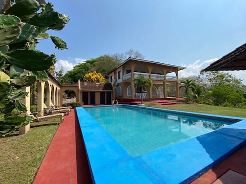 Private home w/pool surrounded by nature