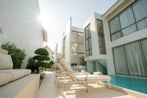 Aesthetic 3-Bedroom Pool Villa Bang Tao Phuket