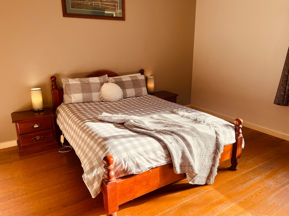 საძინებელი 1