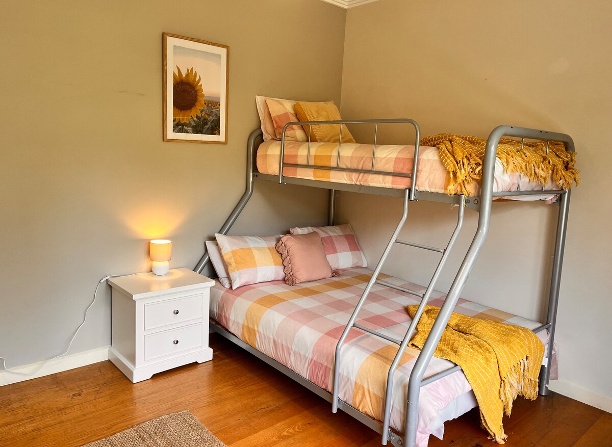 საძინებელი 4