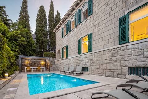 Stone Villa Majestic w Pool - Split Center