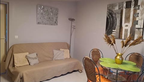 Popular Airbnb listing: Villa Lozari with pool, close to the sea in Belgodère