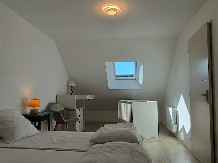 chambre 3 avec 1 lit king size ou 2 lits de 90 cm