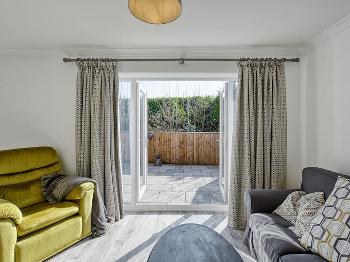 Lovely Bright Home Nr Mcr Airport & Ev Charger - Stockport