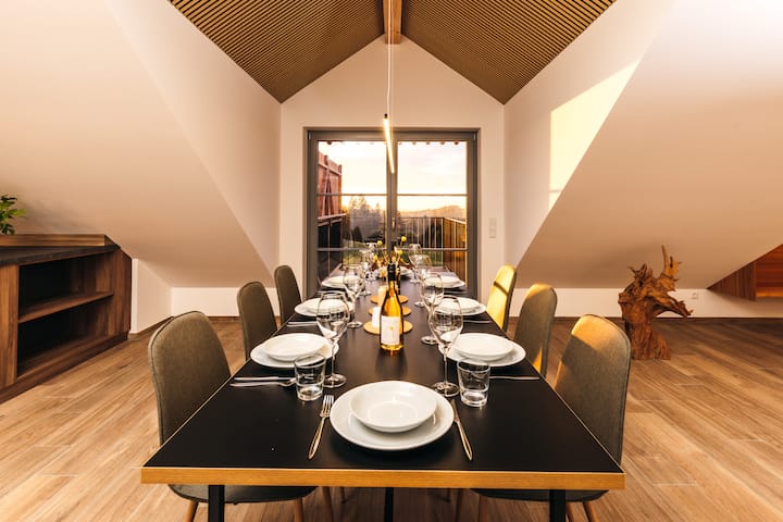 Hochberg Sun Oasis: Luxury Dream Apartment with Pool