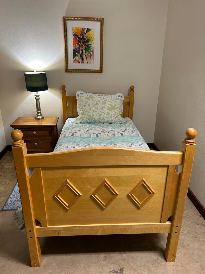 Sunrise 3 first Twin bed closeup