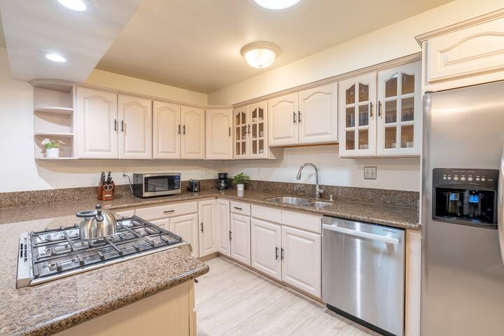 Beautiful Home Safe Neighborhood