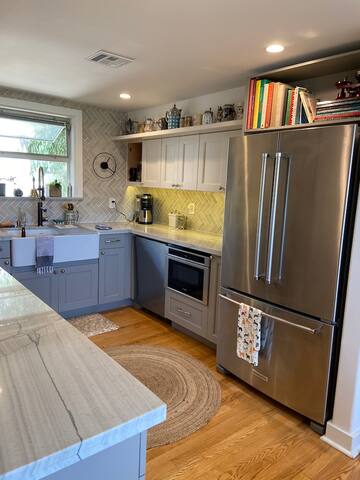 Venice Beach Neighborhood Gem gallery image 4