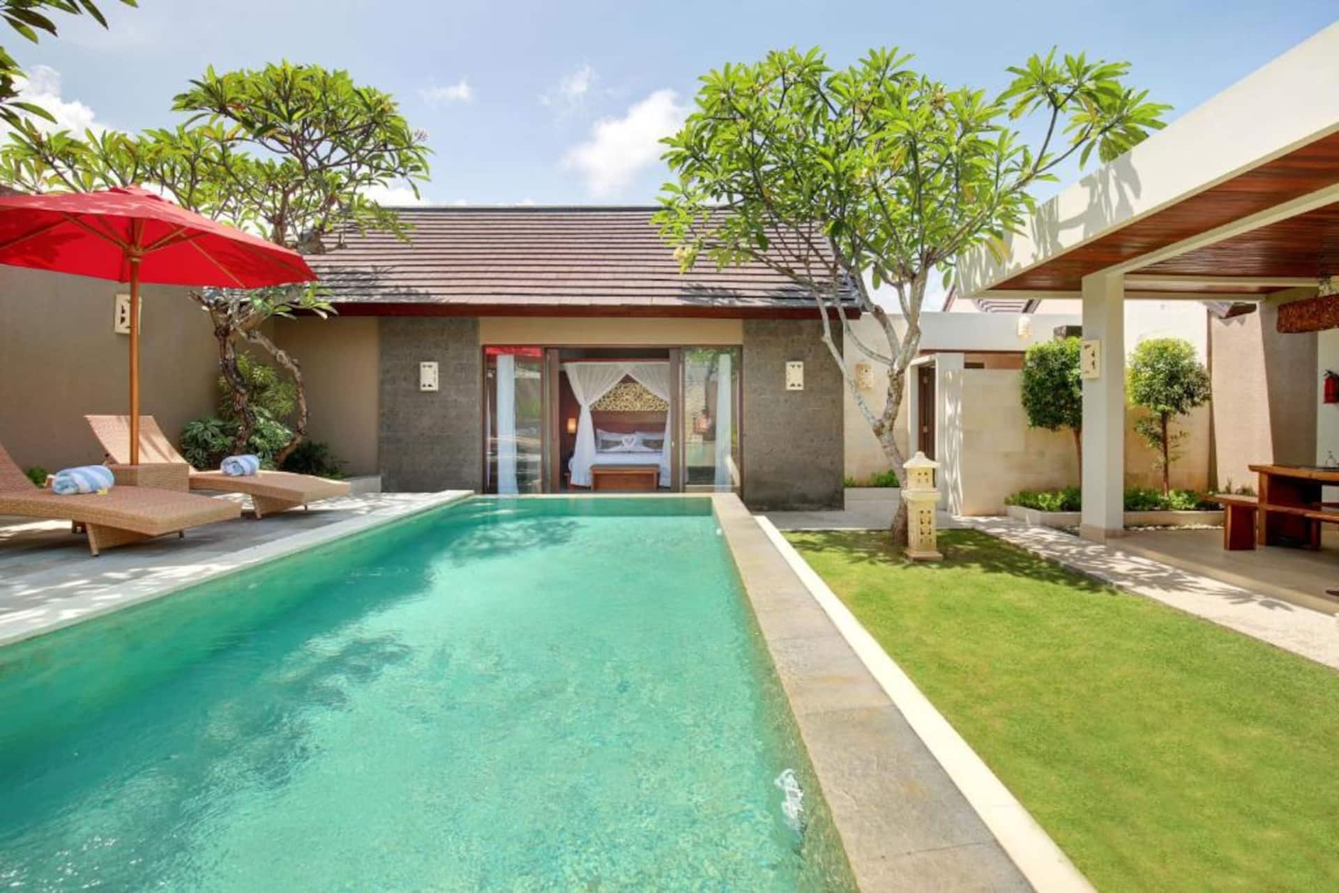 Serene Poolside Suite 1 Bedroom Private Villa in Jimbaran 3