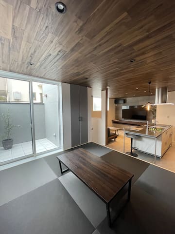 2 floor apt | Easy access to airport & Disney