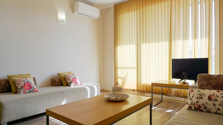 One-bedroom Apartment On The Beach In Obzor - Obzor