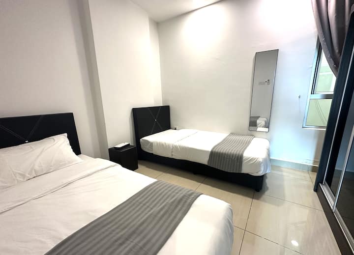 MALÁ IZBA S DVOMA SAMOSTATNÝMI LÔŽKAMI