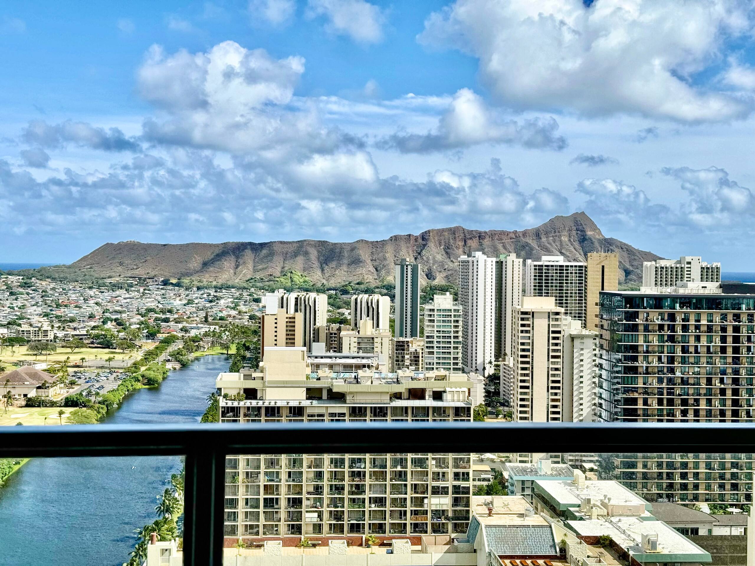 40FL-Ocean & Diamond Head Views-Premium Studio - Image 32