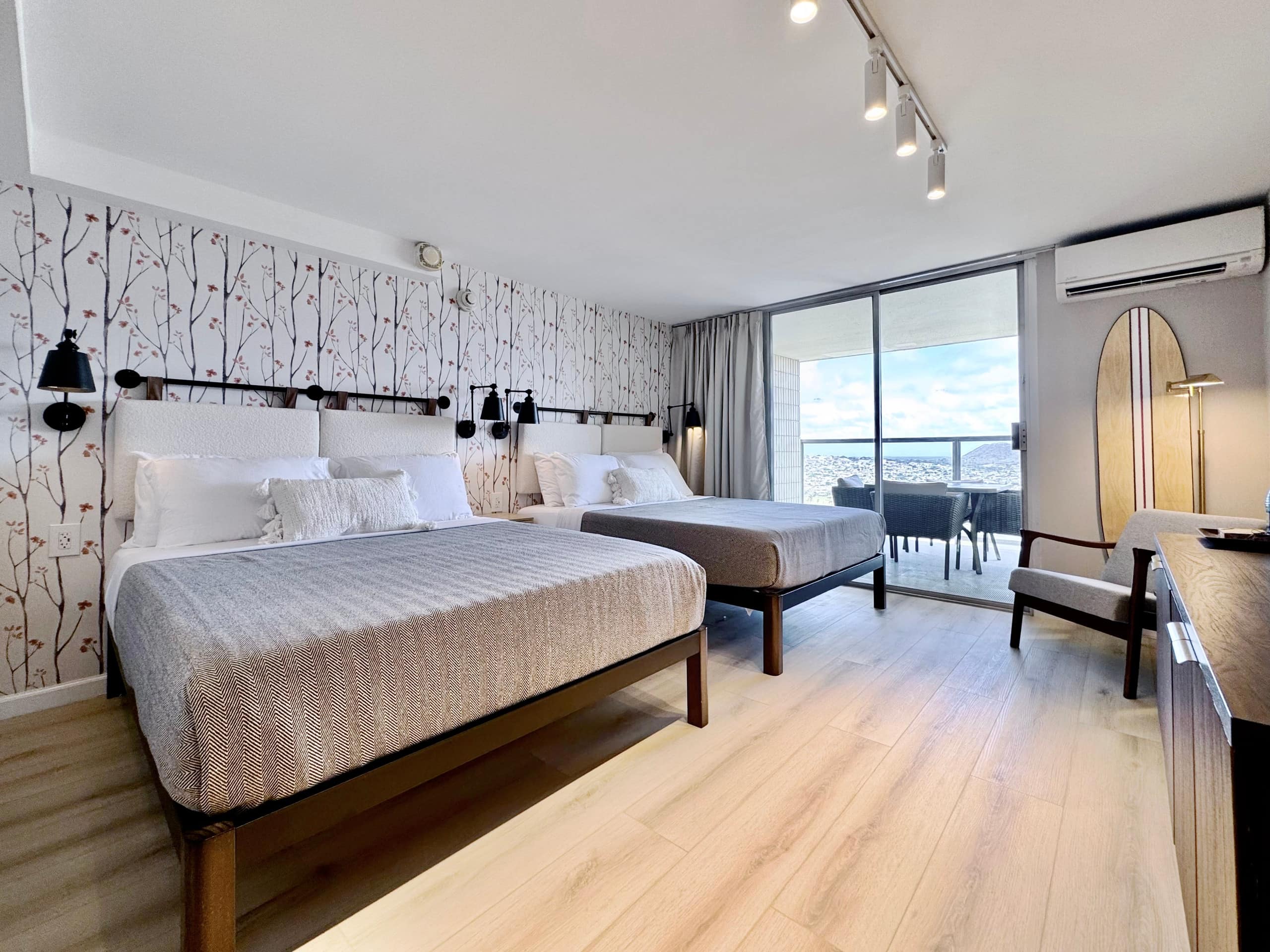40FL-Ocean & Diamond Head Views-Premium Studio - Image 7